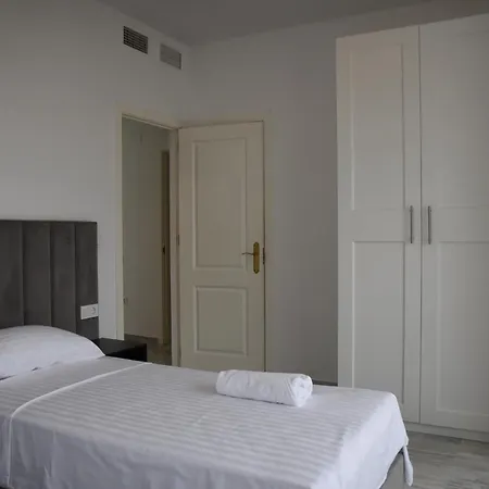 Mimosas Penthouse Cabopino Lägenhet
