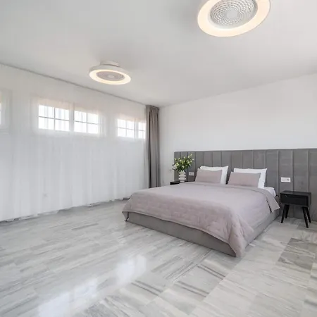 Mimosas Penthouse Cabopino *