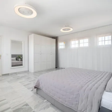 Mimosas Penthouse Cabopino ماربيا
